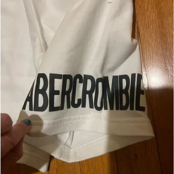 Abercrombie Kids White/Black Drawstring Short - New - Tag Fell Off - Picture 3 of 4